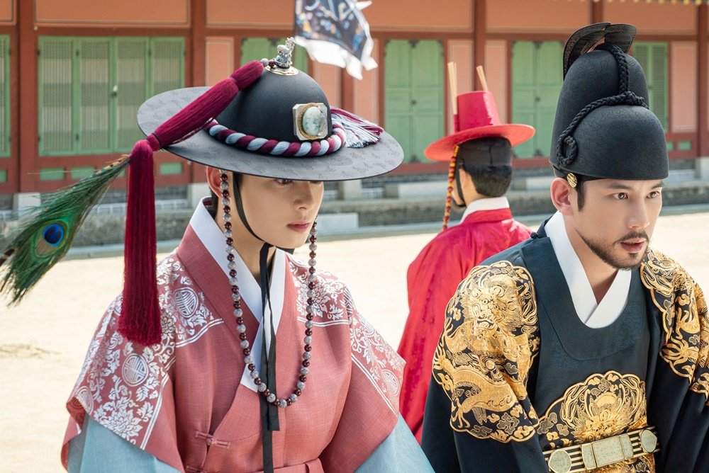 Twitter 上的hellokpop："K-Drama Couch Recap: "Rookie Historian Goo Hae Ryung" Episode 8 - https://t.co/92EKtVzNRl #ChaEunWoo #RookieHistorianGooHaeRyung #ShinSeKyung https://t.co/zCQI5SaKKU" / Twitter