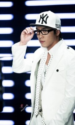 Eun Ji-won (Sechs Kies)