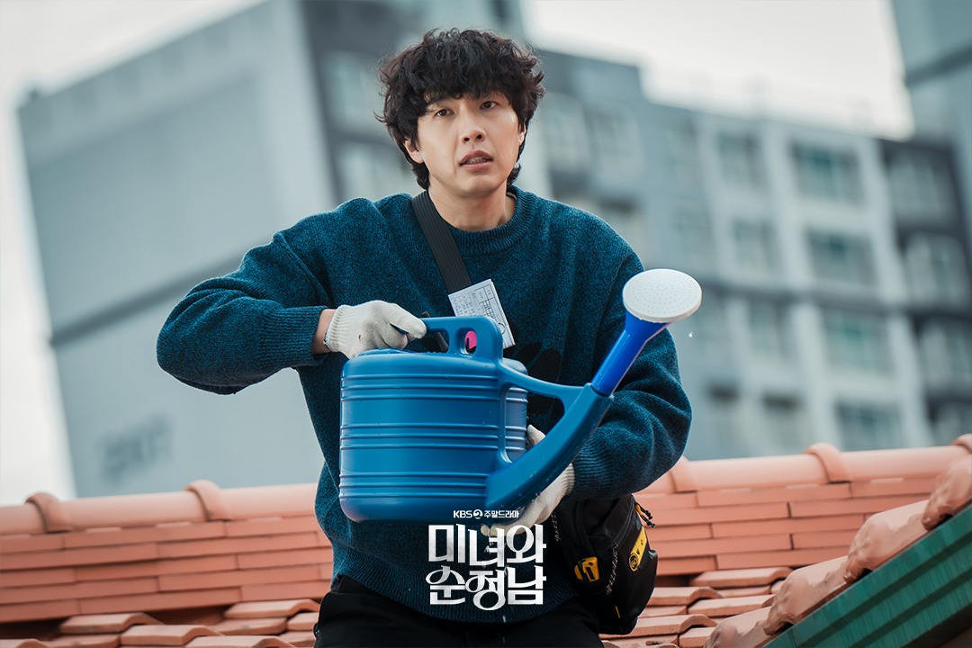 Im Soo Hyang Unexpectedly Runs Into Her Childhood Crush Ji Hyun Woo In “Beauty And Mr. Romantic”