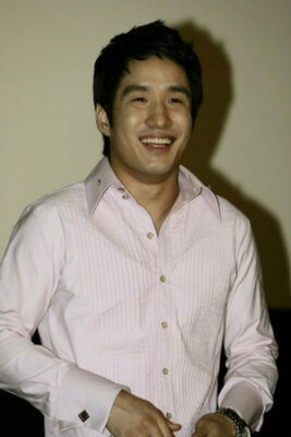 Shin Hyun Tak
