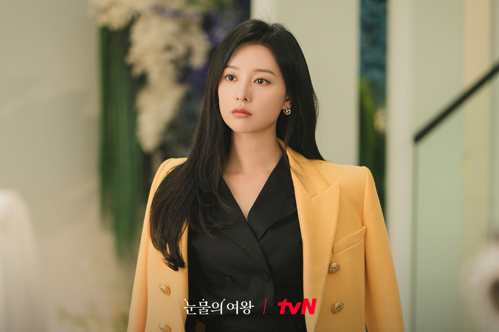 Kim Ji Won Dishes On Her Chemistry With Kim Soo Hyun, Styling Her “Queen Of Tears” Character, And More