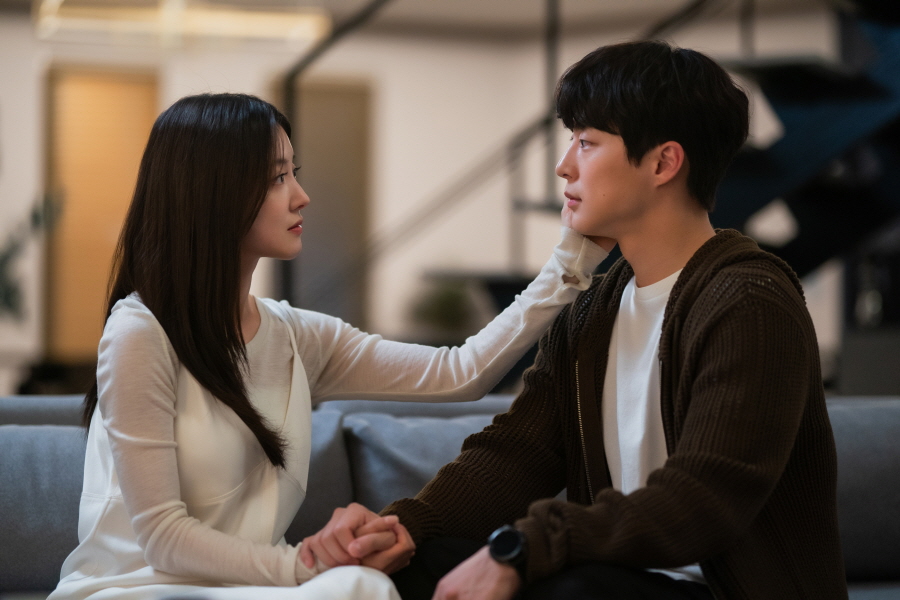 Soompi & Viki Staff Talk: What Is Your Favorite K-Drama Where Cohabitation Turns To Romance?